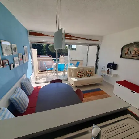 Sea Side Apartment